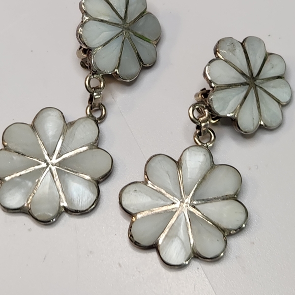 zuni double pawn flower vintage mother of pearl sterling silver clip earrings - Picture 9 of 9